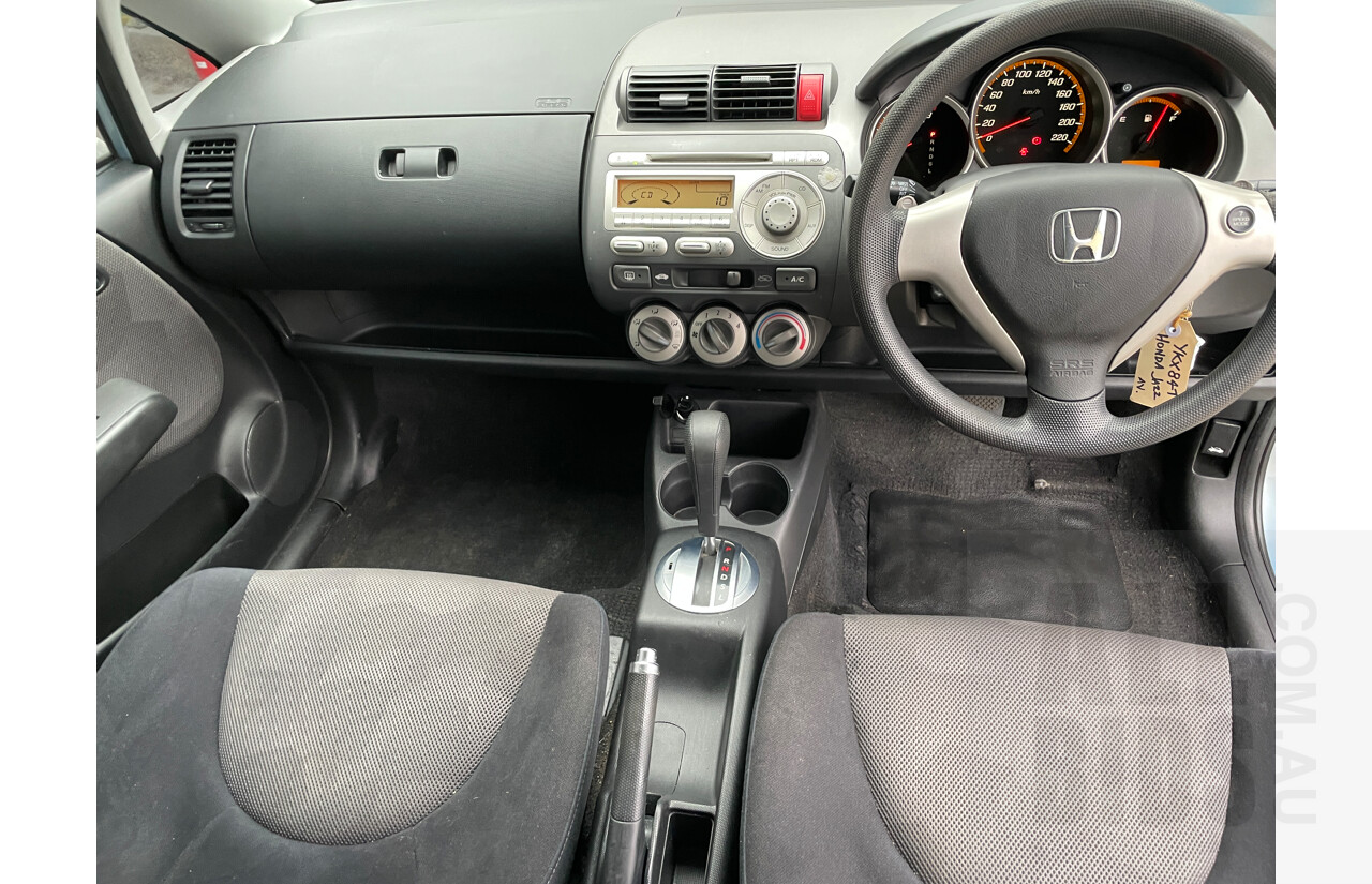 11/2004 Honda Jazz VTi UPGRADE 5d Hatchback Silver 1.5L