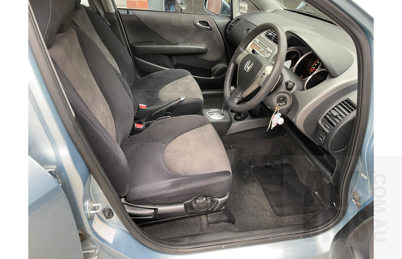 11/2004 Honda Jazz VTi UPGRADE 5d Hatchback Silver 1.5L