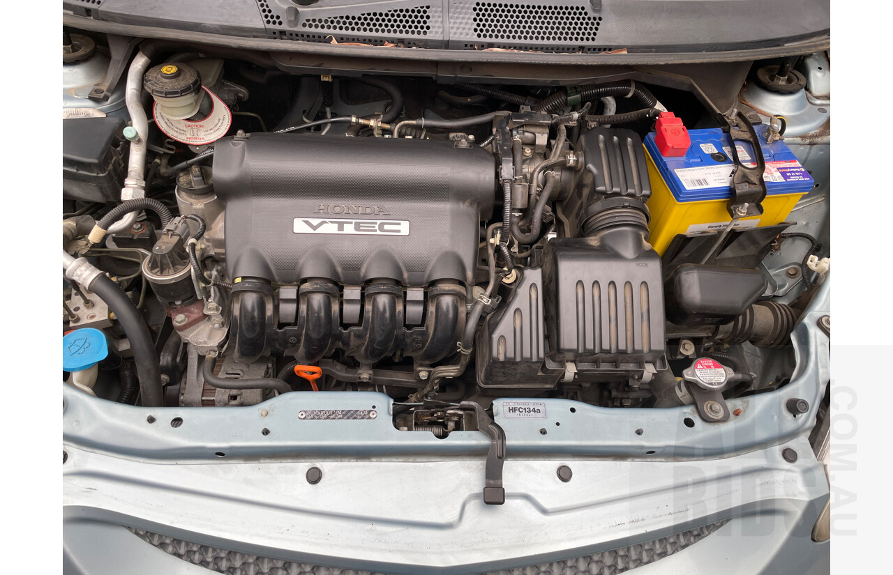 11/2004 Honda Jazz VTi UPGRADE 5d Hatchback Silver 1.5L