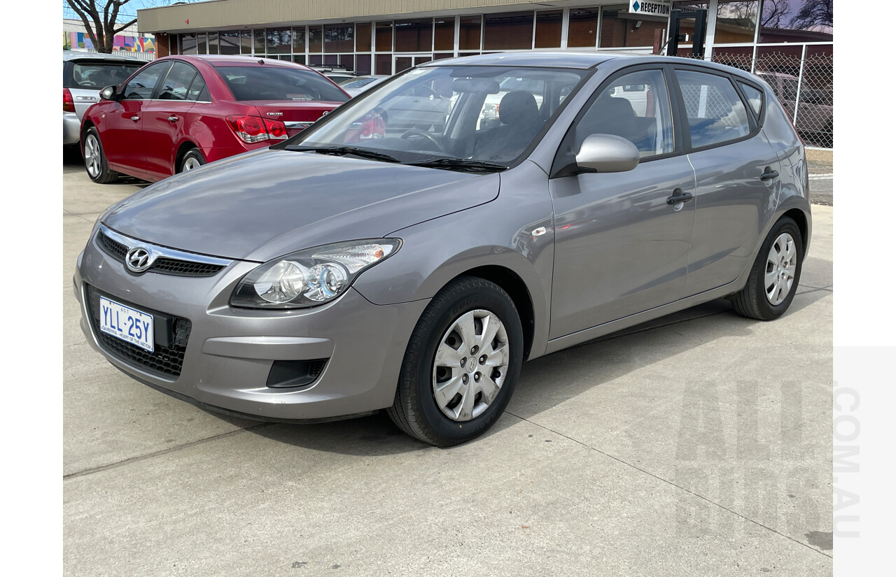 12/2010 Hyundai i30 SX FD MY11 5d Hatchback Grey 2.0L