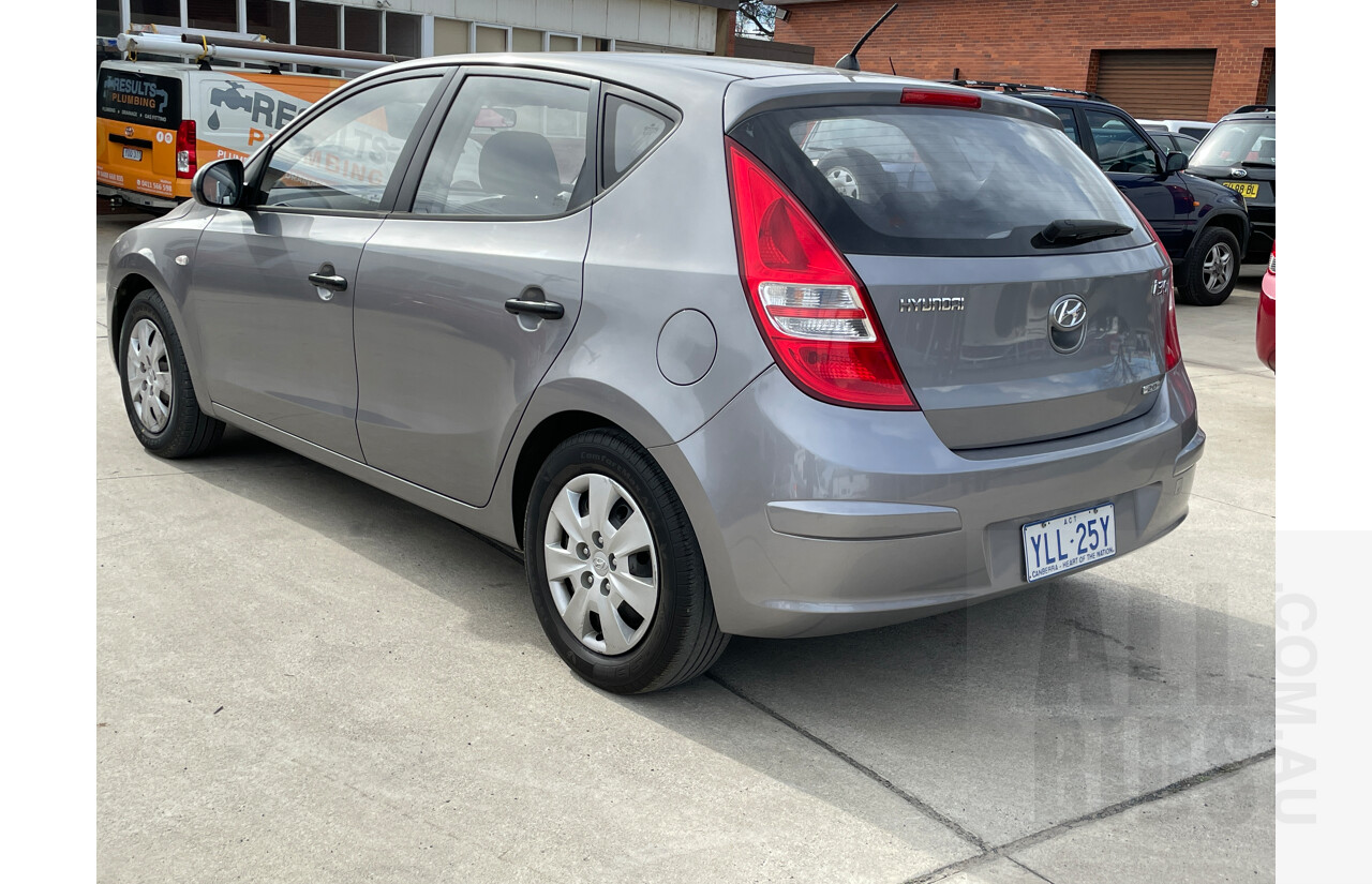 12/2010 Hyundai i30 SX FD MY11 5d Hatchback Grey 2.0L