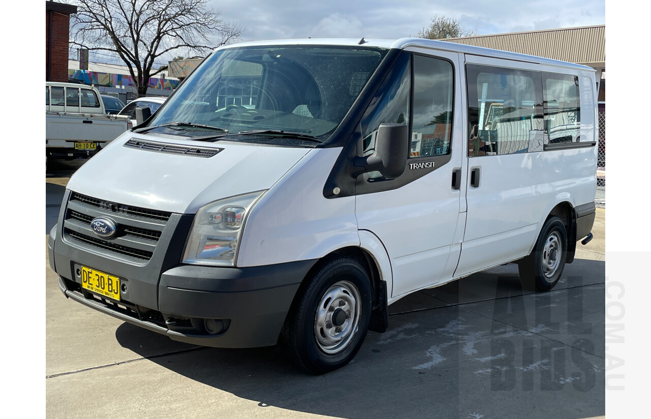 4/2010 Ford Transit LOW (mwb) VM MY10 Van White 2.2L