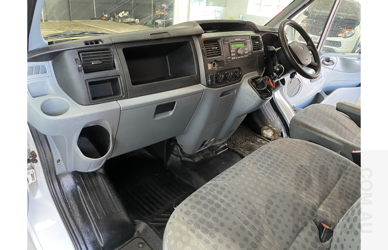 4/2010 Ford Transit LOW (mwb) VM MY10 Van White 2.2L