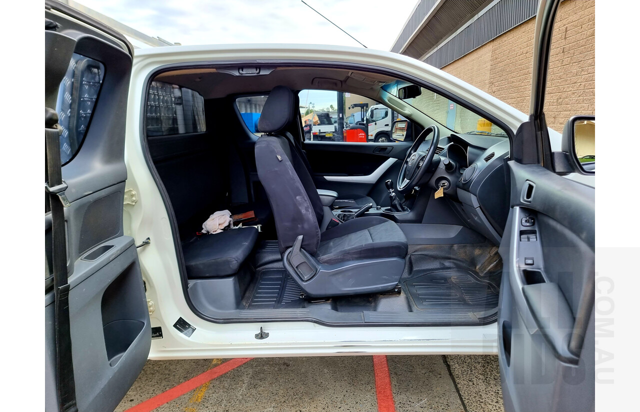 8/2014 Mazda BT-50 XT (4x4) MY13 Freestyle C/Chas White 3.2L Turbo Diesel