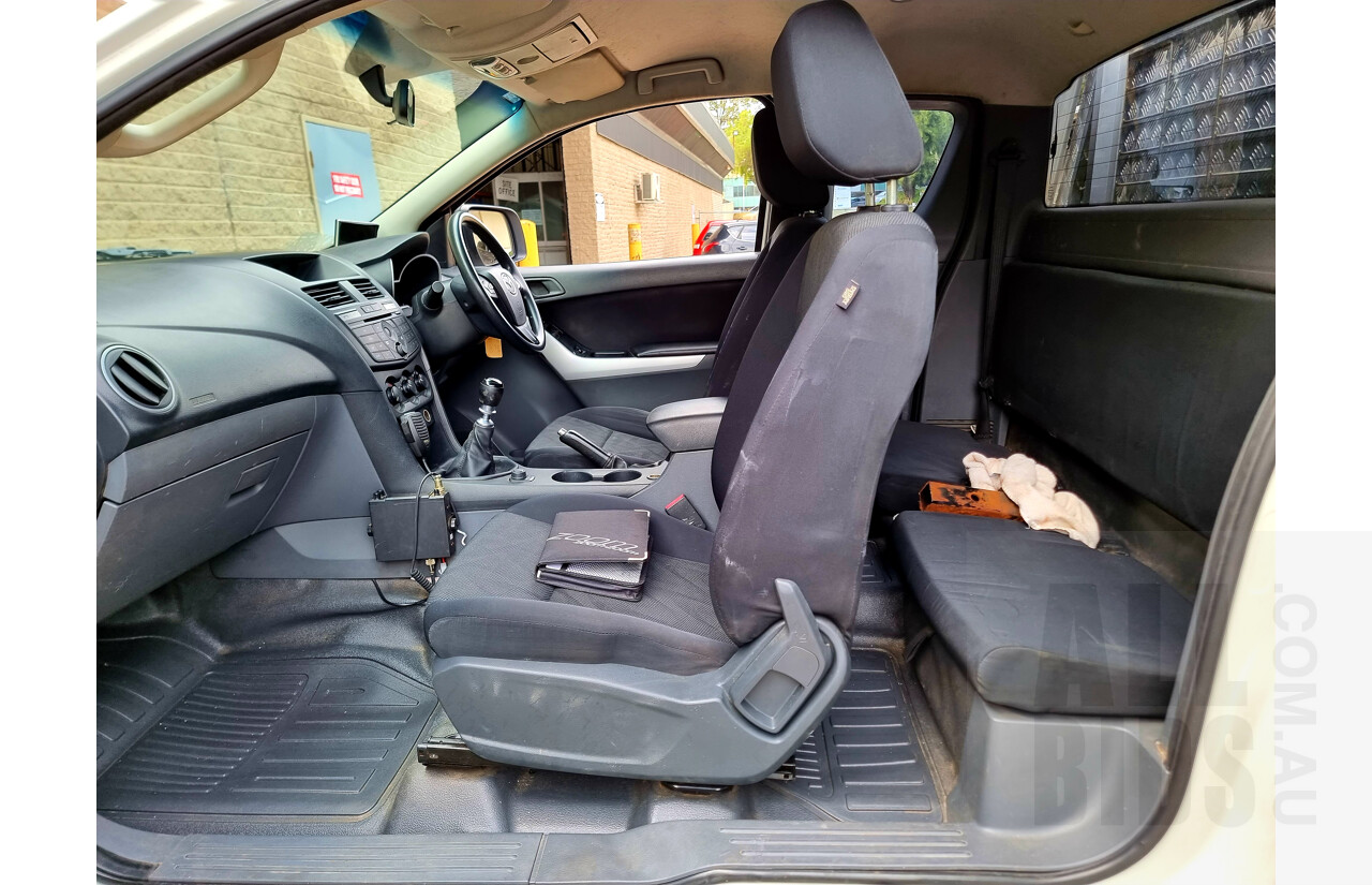 8/2014 Mazda BT-50 XT (4x4) MY13 Freestyle C/Chas White 3.2L Turbo Diesel