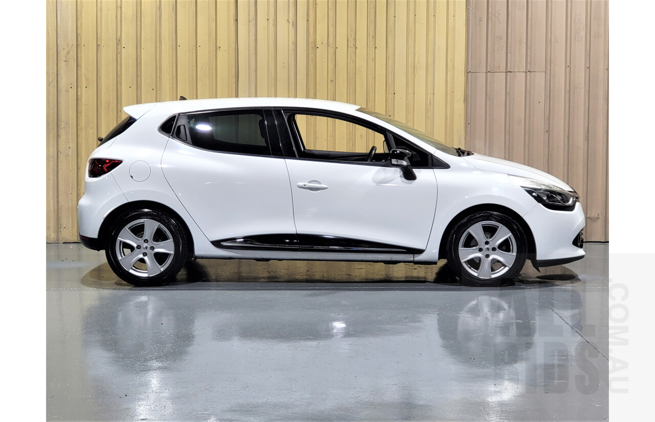9/2015 Renault Clio Expression X98 5d Hatchback White 1.2L