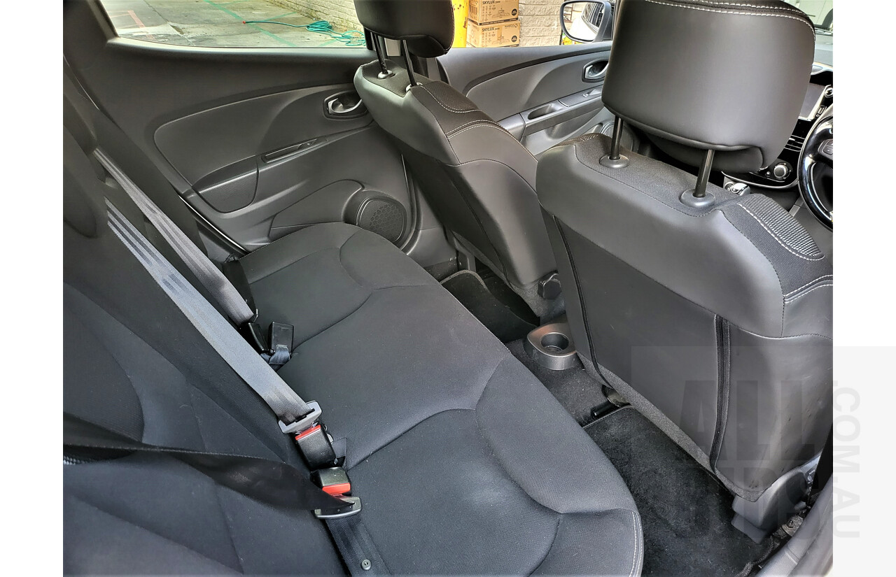 9/2015 Renault Clio Expression X98 5d Hatchback White 1.2L