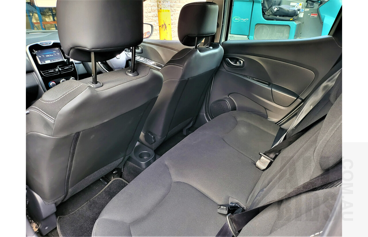 9/2015 Renault Clio Expression X98 5d Hatchback White 1.2L