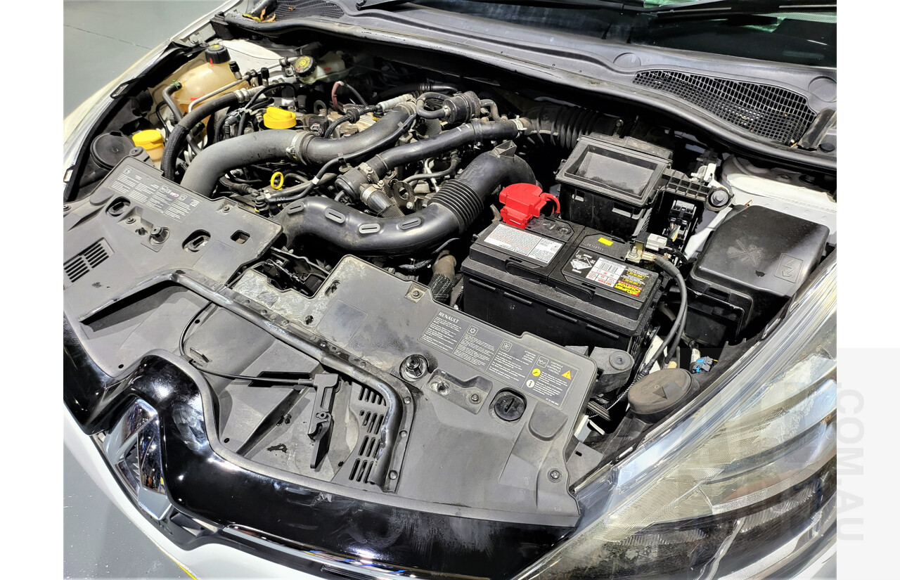 9/2015 Renault Clio Expression X98 5d Hatchback White 1.2L