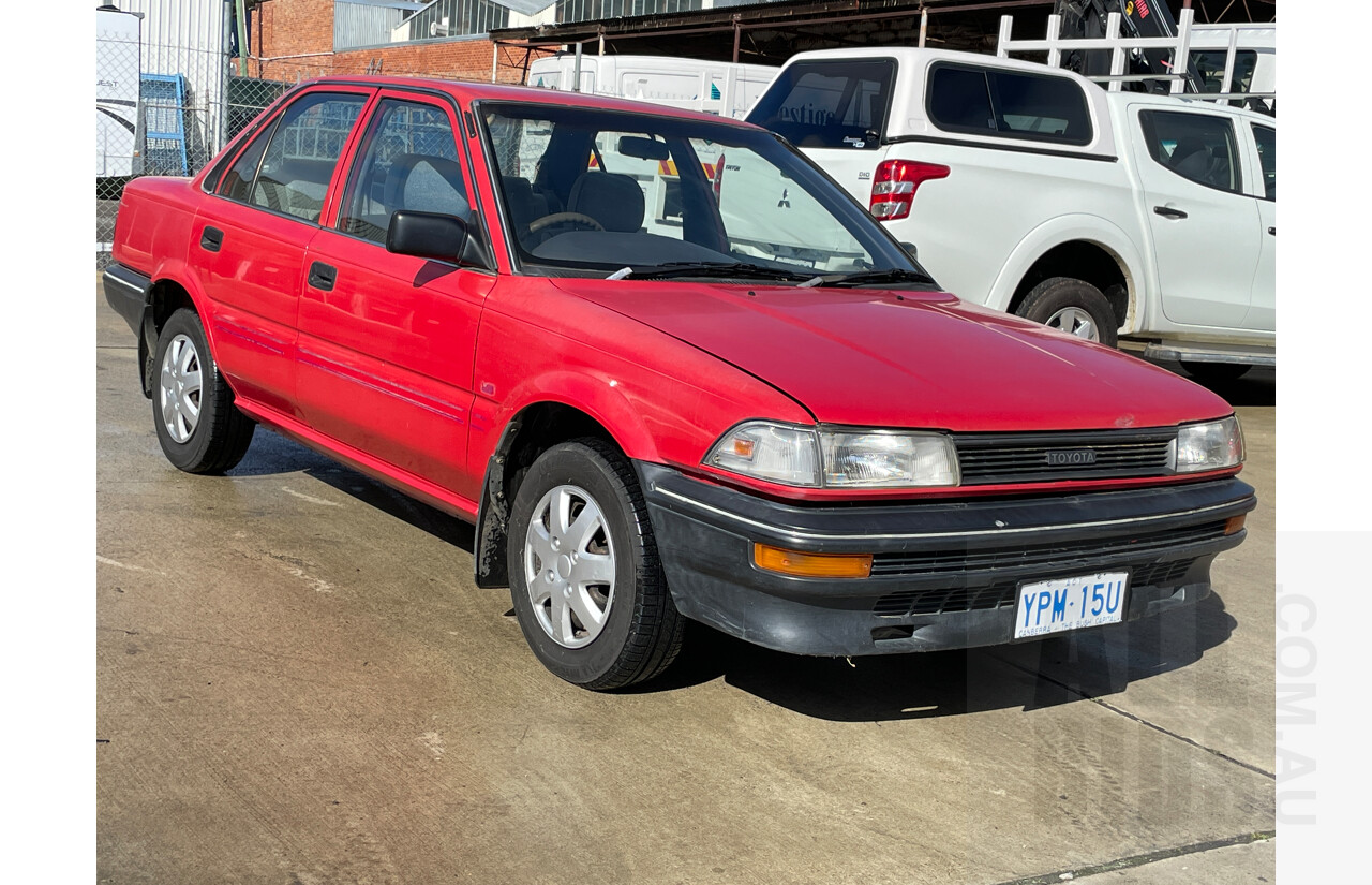 12/1989 Toyota Corolla CS AE92 4d Sedan Red 1.6L