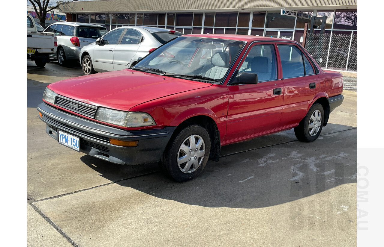 12/1989 Toyota Corolla CS AE92 4d Sedan Red 1.6L