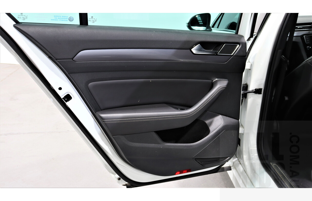 4/2016 Volkswagen Passat 118 TSI R-line 3C MY15 4d Sedan White 1.8L