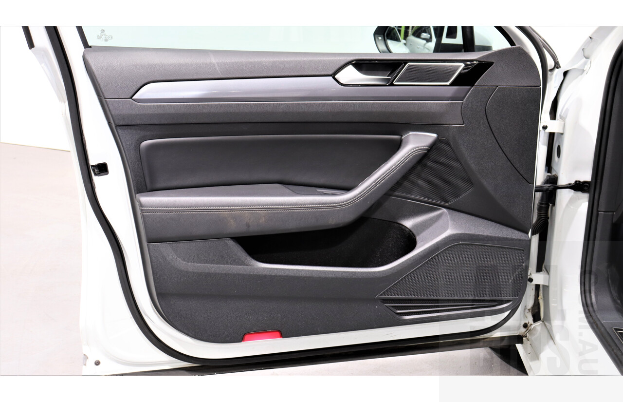 4/2016 Volkswagen Passat 118 TSI R-line 3C MY15 4d Sedan White 1.8L