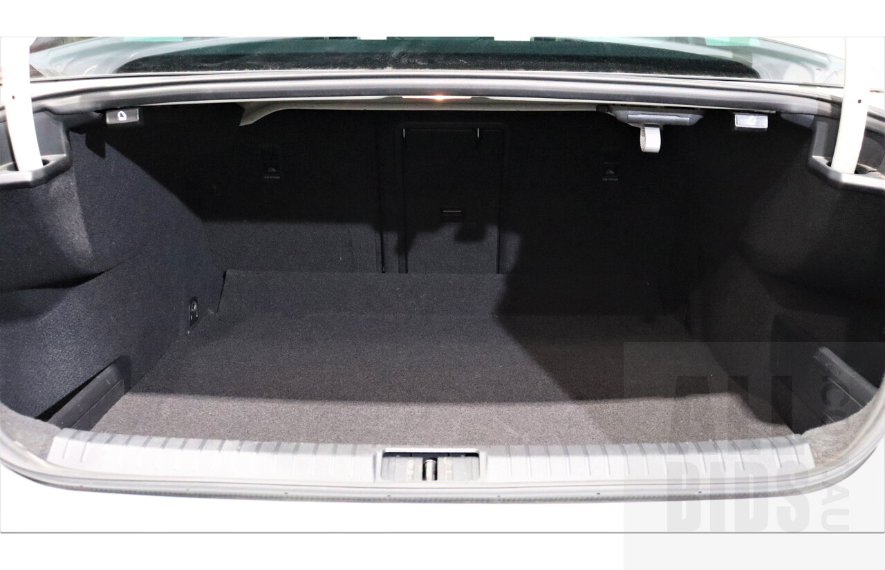 4/2016 Volkswagen Passat 118 TSI R-line 3C MY15 4d Sedan White 1.8L