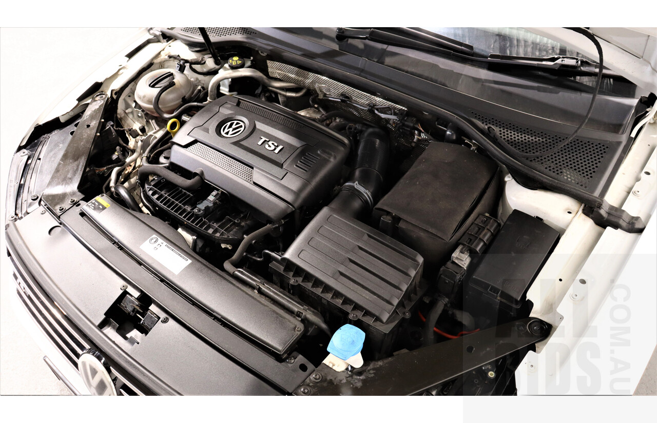 4/2016 Volkswagen Passat 118 TSI R-line 3C MY15 4d Sedan White 1.8L