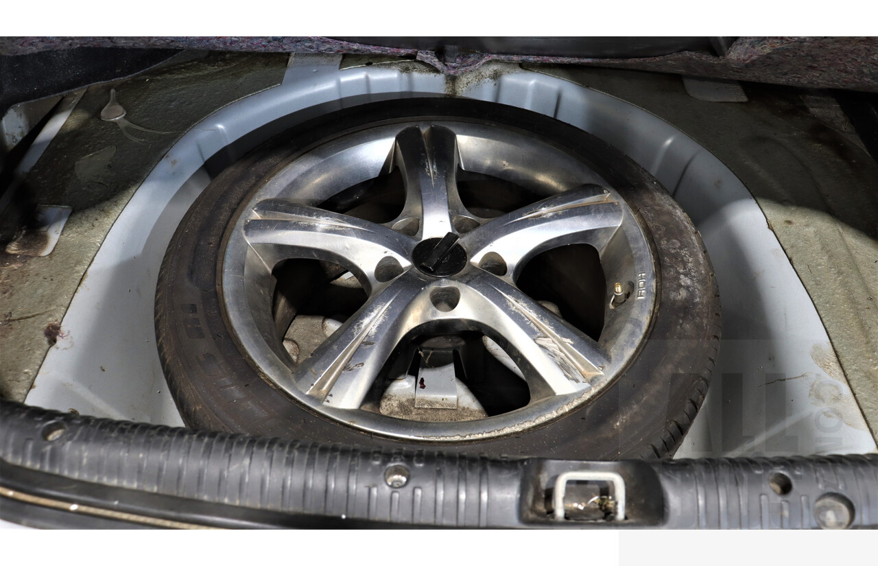 11/1997 Holden Calais VT 4d Sedan Silver 3.8L L67 Supercharged