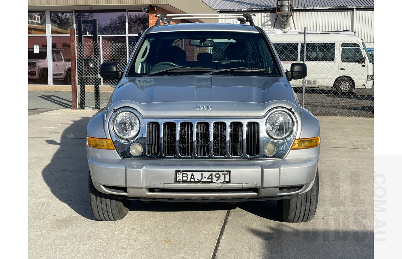 11/2006 Jeep Cherokee Limited (4x4) KJ MY05 UPGRADE II 2d Coupe Silver 0.0