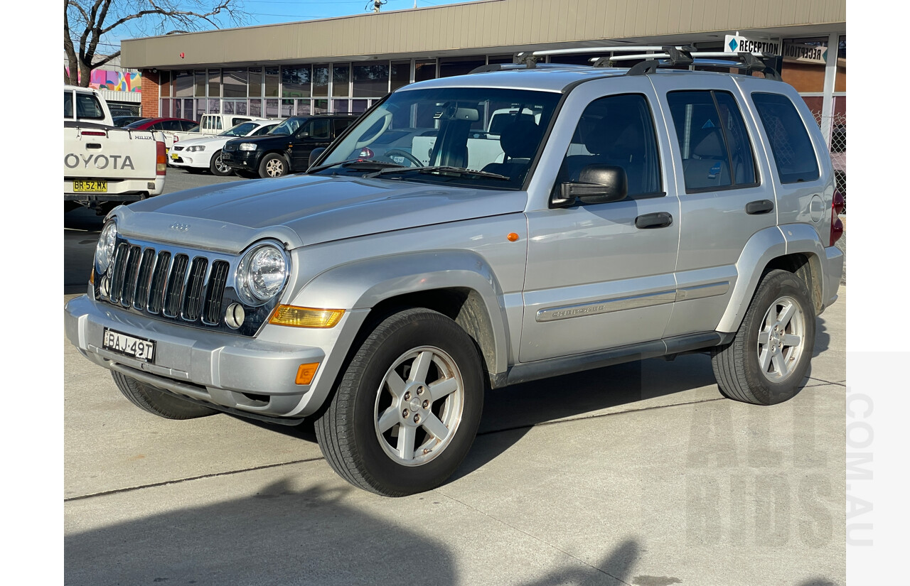 11/2006 Jeep Cherokee Limited (4x4) KJ MY05 UPGRADE II 2d Coupe Silver 0.0
