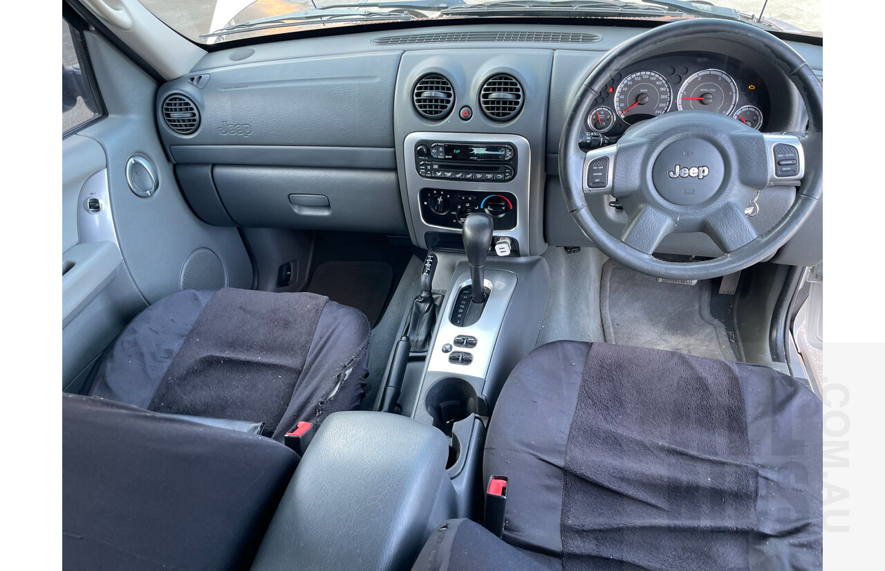 11/2006 Jeep Cherokee Limited (4x4) KJ MY05 UPGRADE II 2d Coupe Silver 0.0