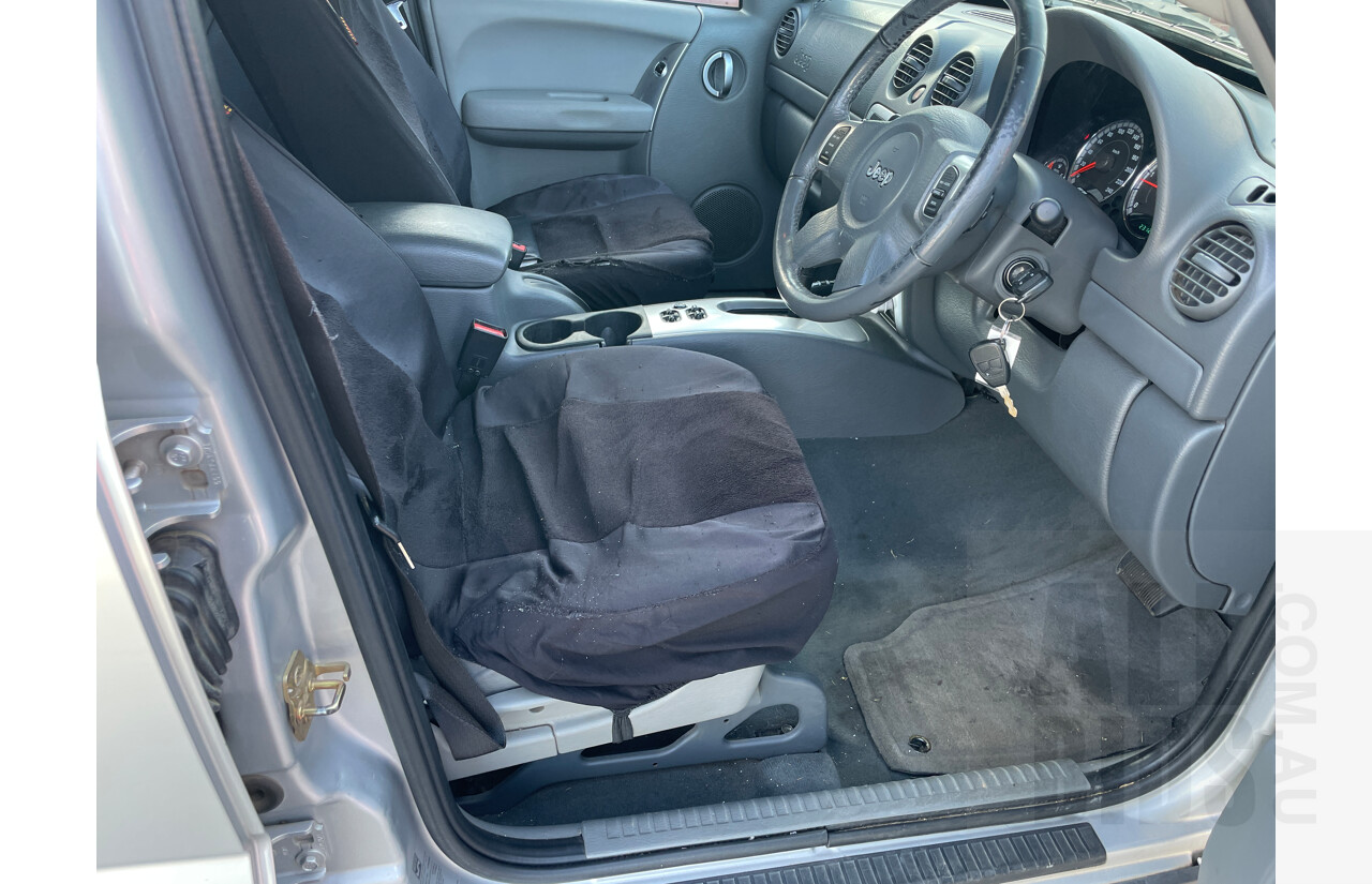 11/2006 Jeep Cherokee Limited (4x4) KJ MY05 UPGRADE II 2d Coupe Silver 0.0