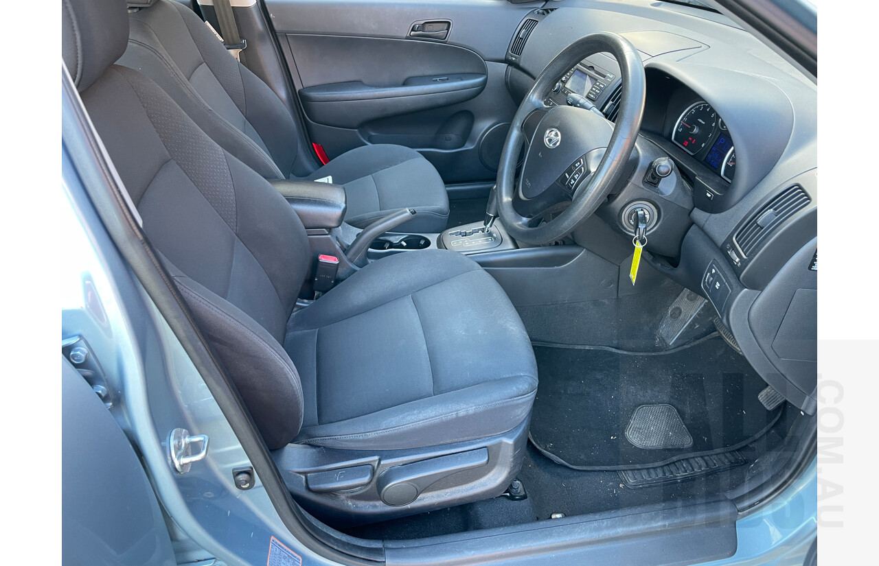 5/2010 Hyundai i30 SX FD MY10 5d Hatchback Blue 2.0L