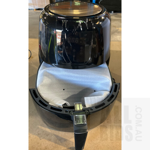 Kogan 8.2L Digital Low Fat 1800W Air Fryer - ORP $239