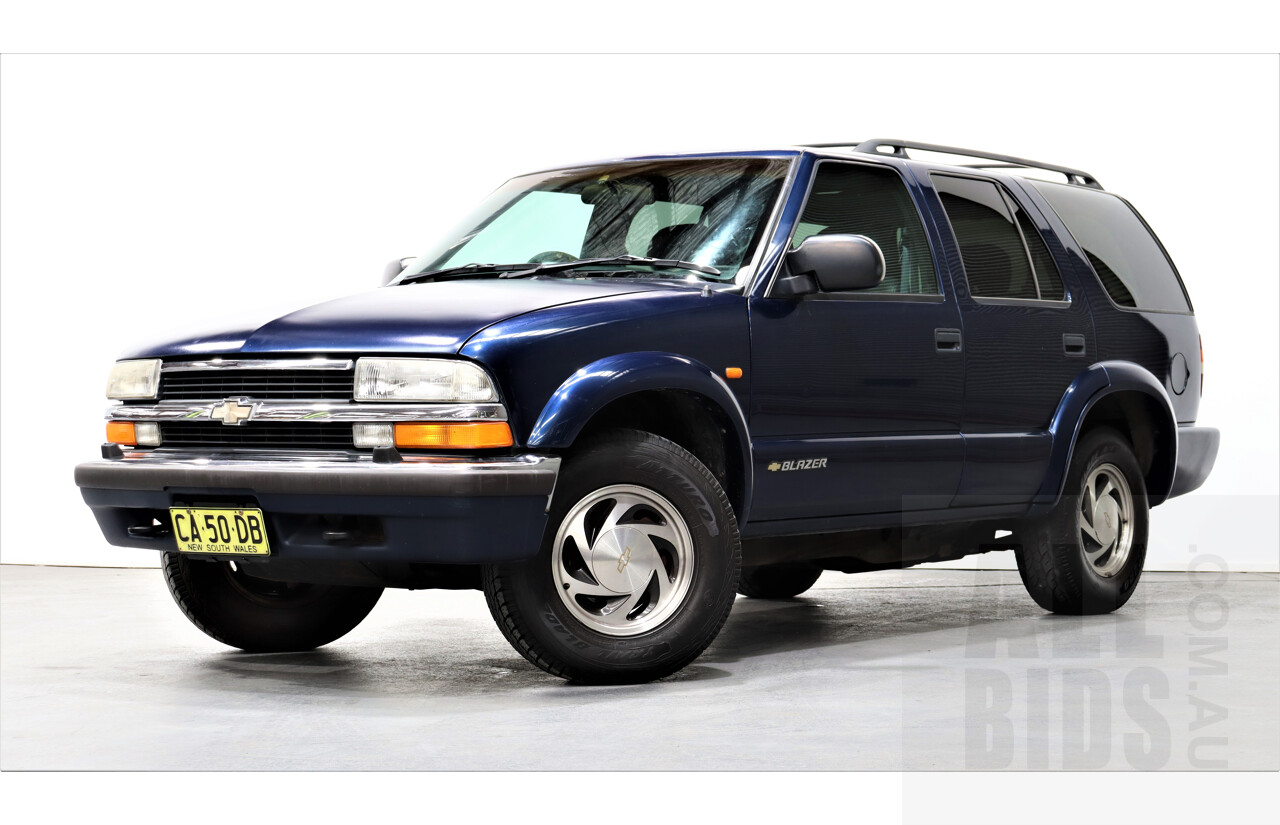 12/1999 Chevrolet Blazer S10 4d SUV Blue V6 4WD 4.3L