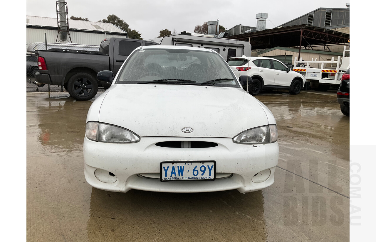 1/2000 Hyundai Excel GX X3 3d Hatchback White 1.5L