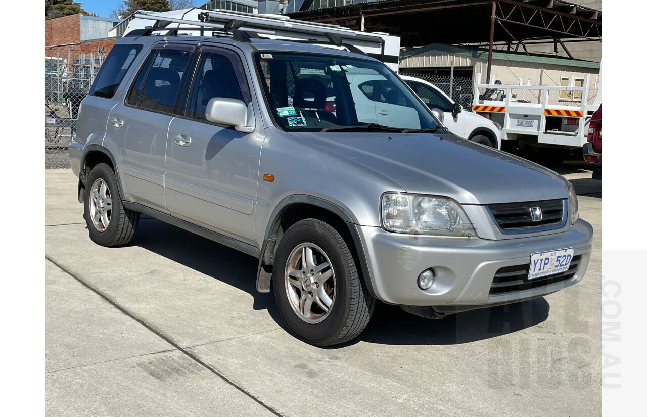 3/2000 Honda CRV (4x4) Sport  4d Wagon Silver 2.0L