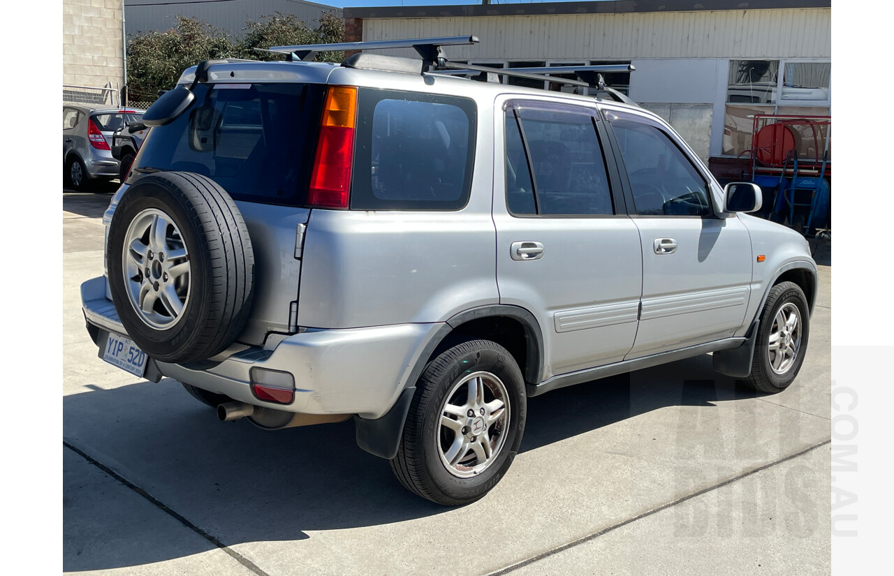 3/2000 Honda CRV (4x4) Sport  4d Wagon Silver 2.0L