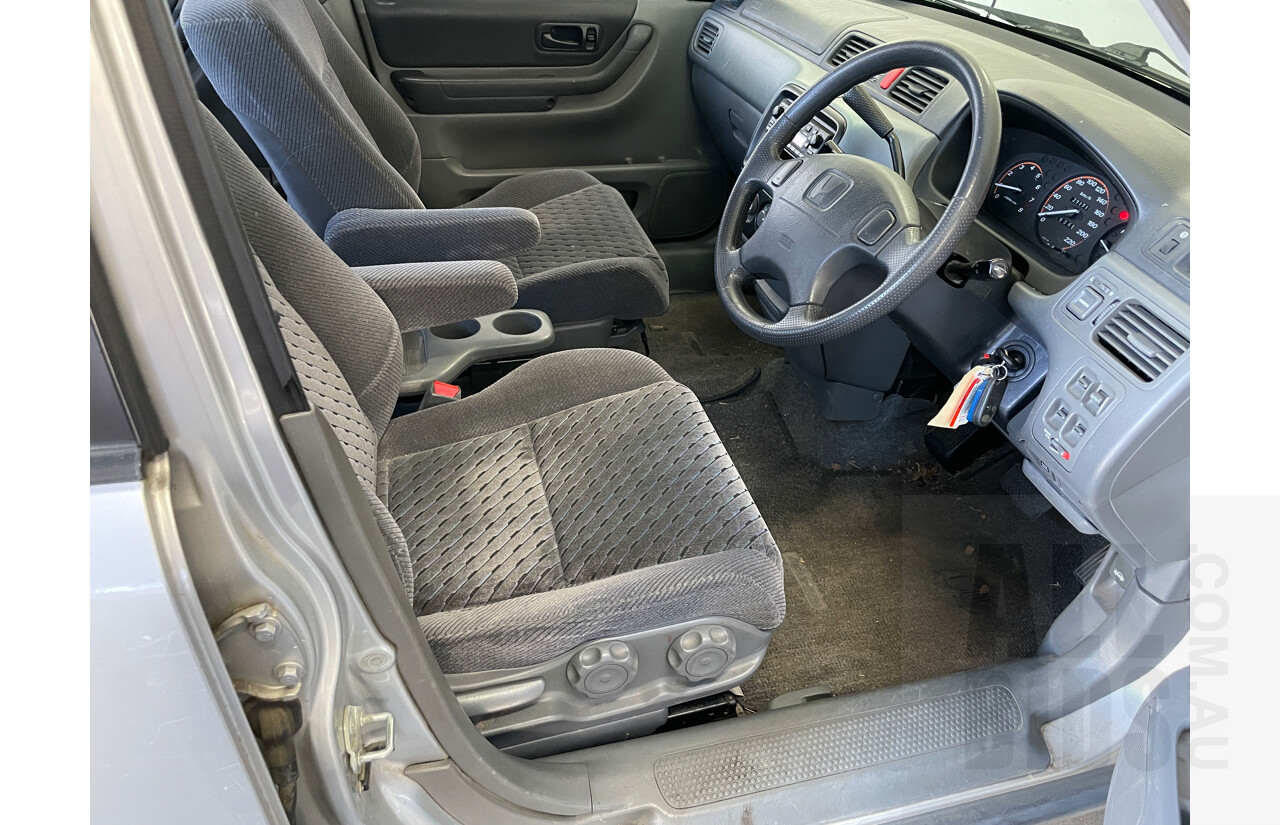 3/2000 Honda CRV (4x4) Sport  4d Wagon Silver 2.0L