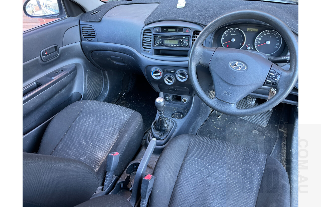 5/2007 Hyundai Accent 1.6 MC 3d Hatchback Black 1.6L