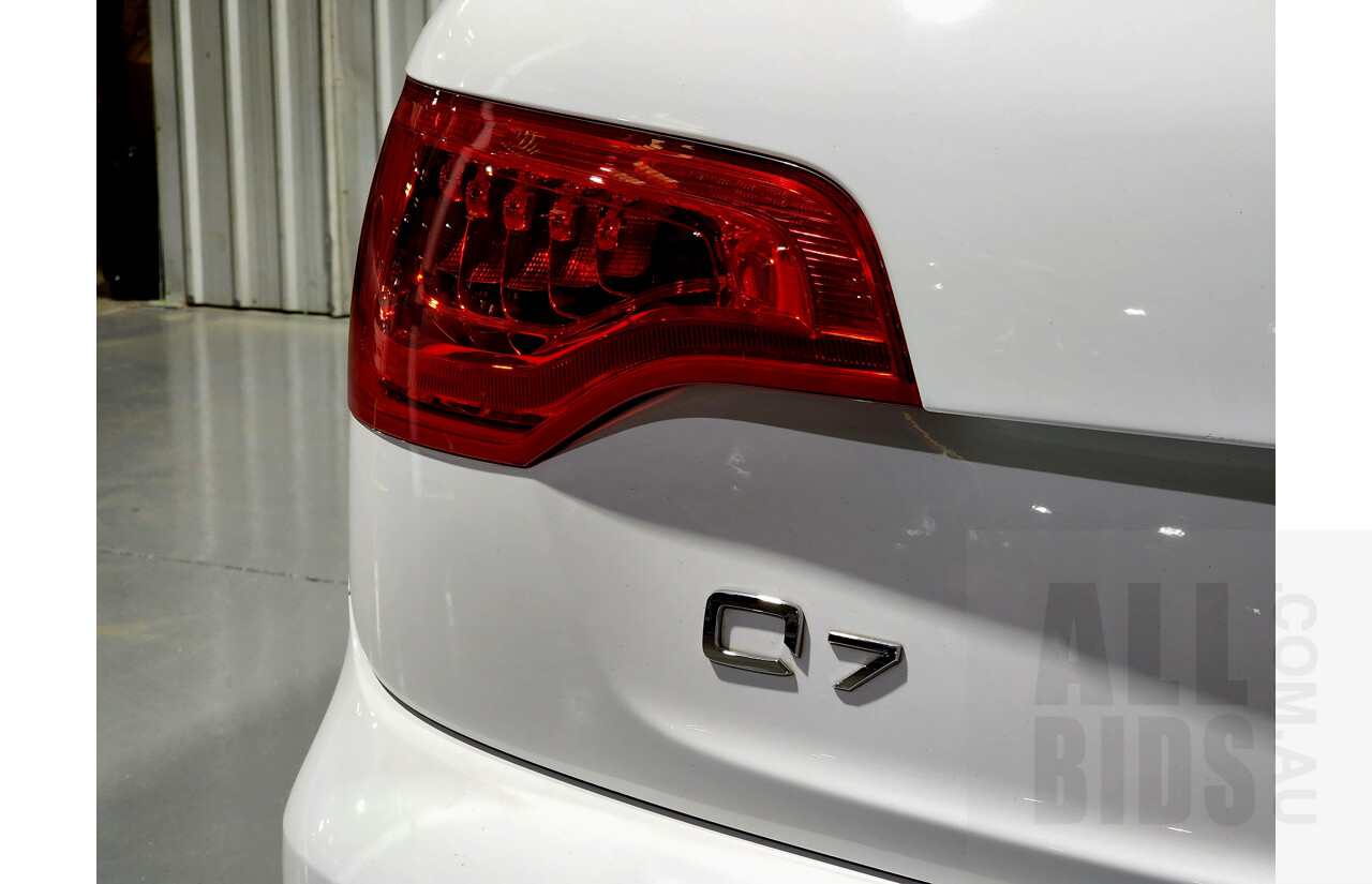 10/2013 Audi Q7 3.0 TDI Quattro S-Line MY13 4d Wagon White 3.0L - Turbo Diesel - 7 Seater