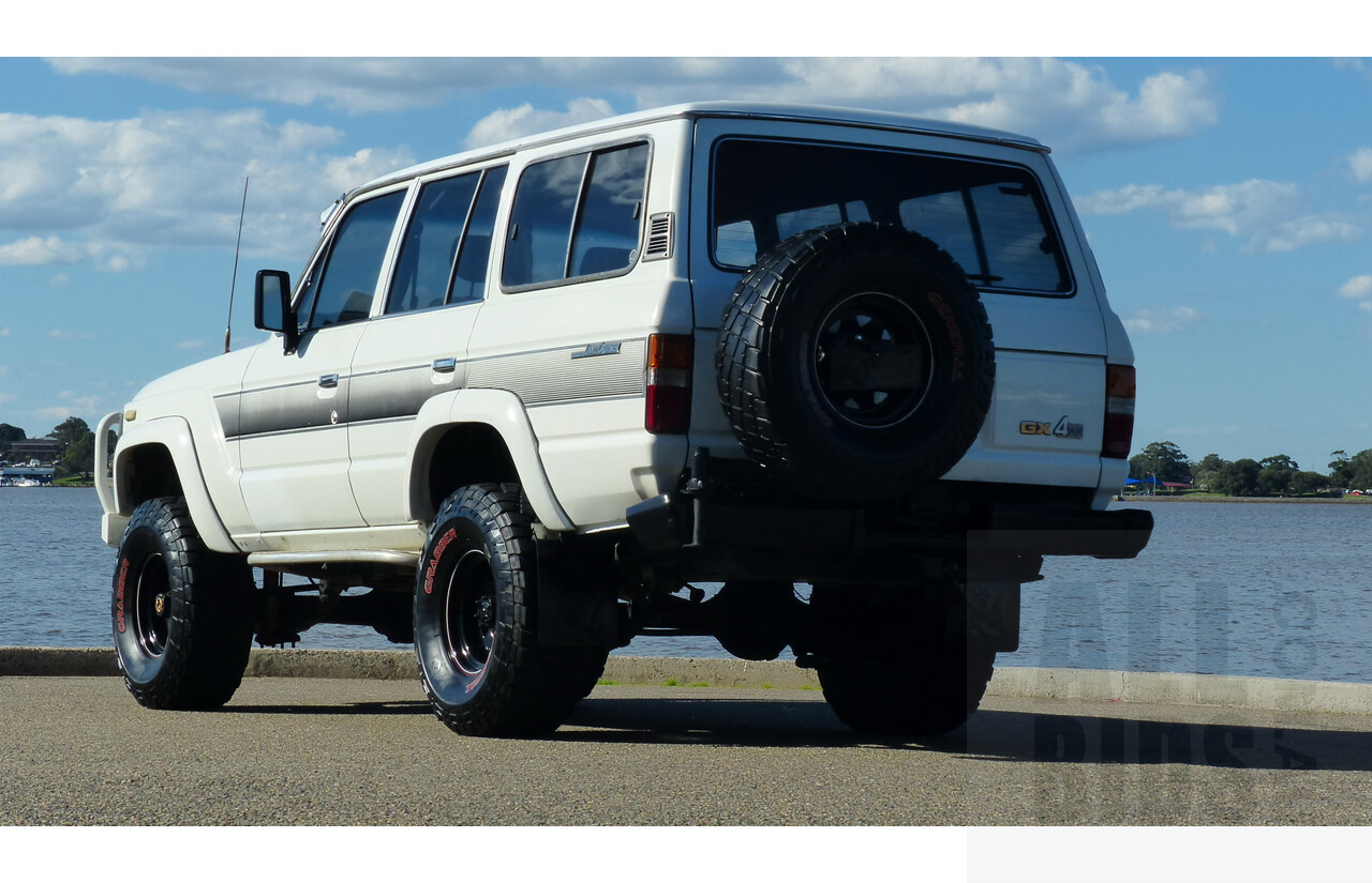 12/1988 Toyota Landcruiser (4x4) 4d Wagon White 4.0L