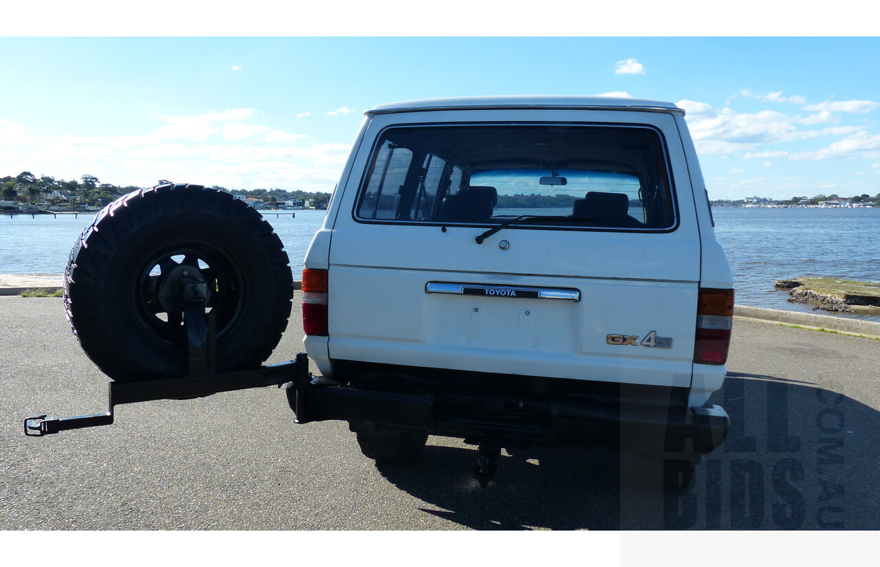 12/1988 Toyota Landcruiser (4x4) 4d Wagon White 4.0L