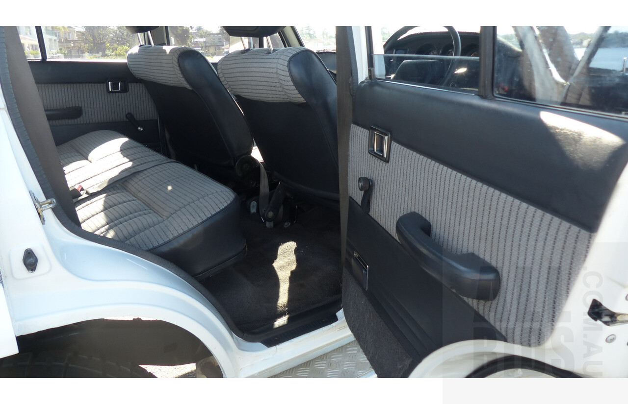 12/1988 Toyota Landcruiser (4x4) 4d Wagon White 4.0L