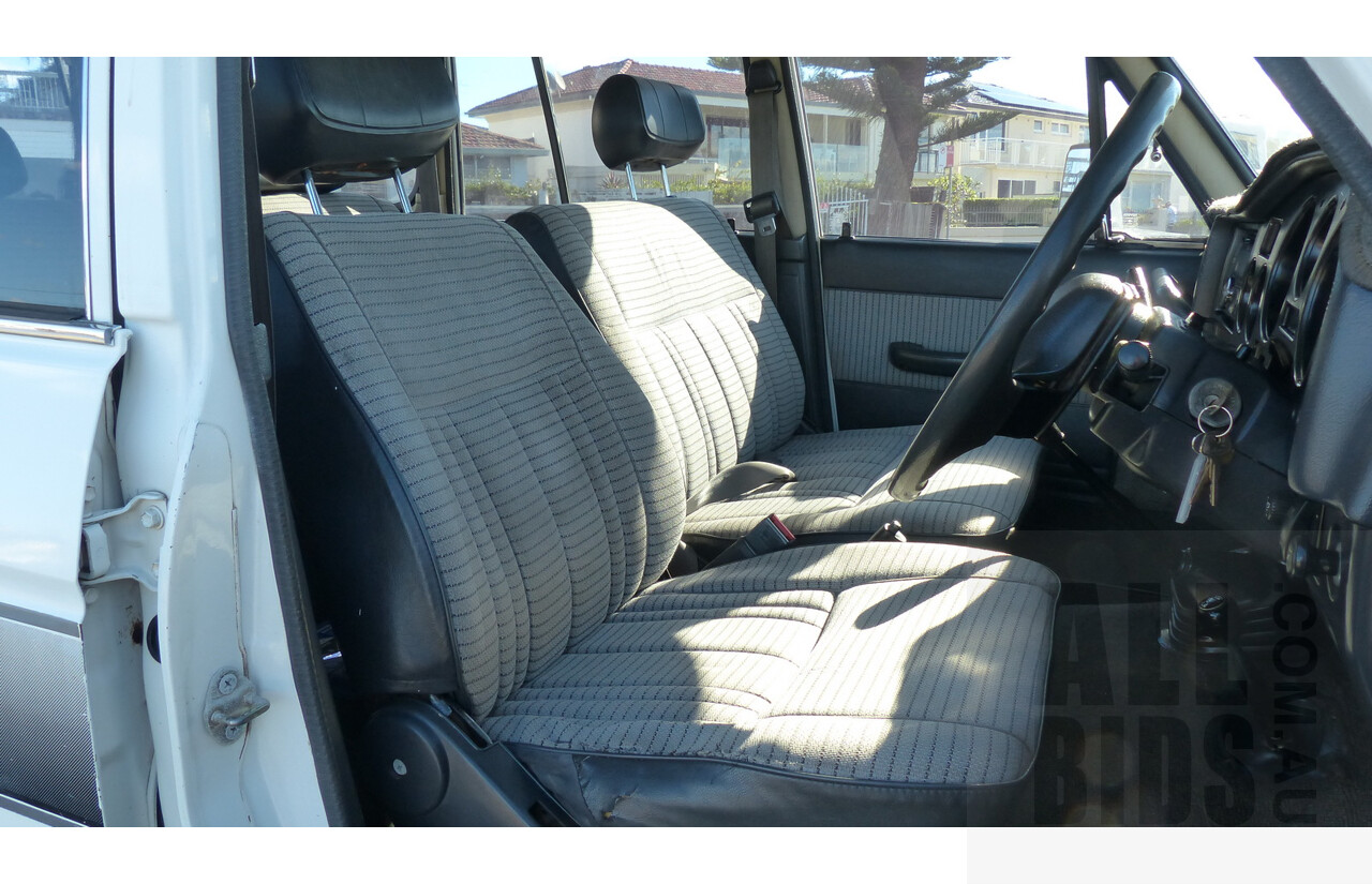 12/1988 Toyota Landcruiser (4x4) 4d Wagon White 4.0L