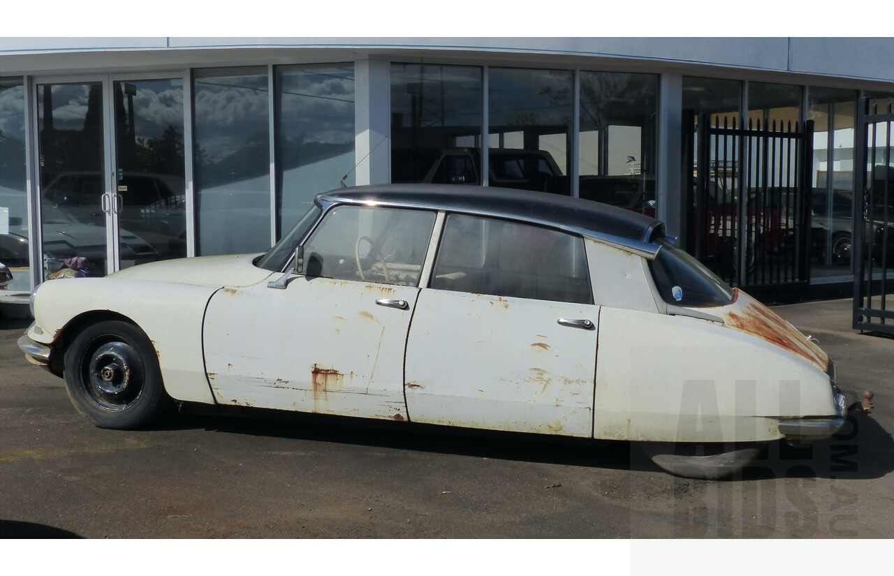 1958-1962 Citroen ID-19 4d Sedan White 2.0L - Very Rare Australian-Built Model