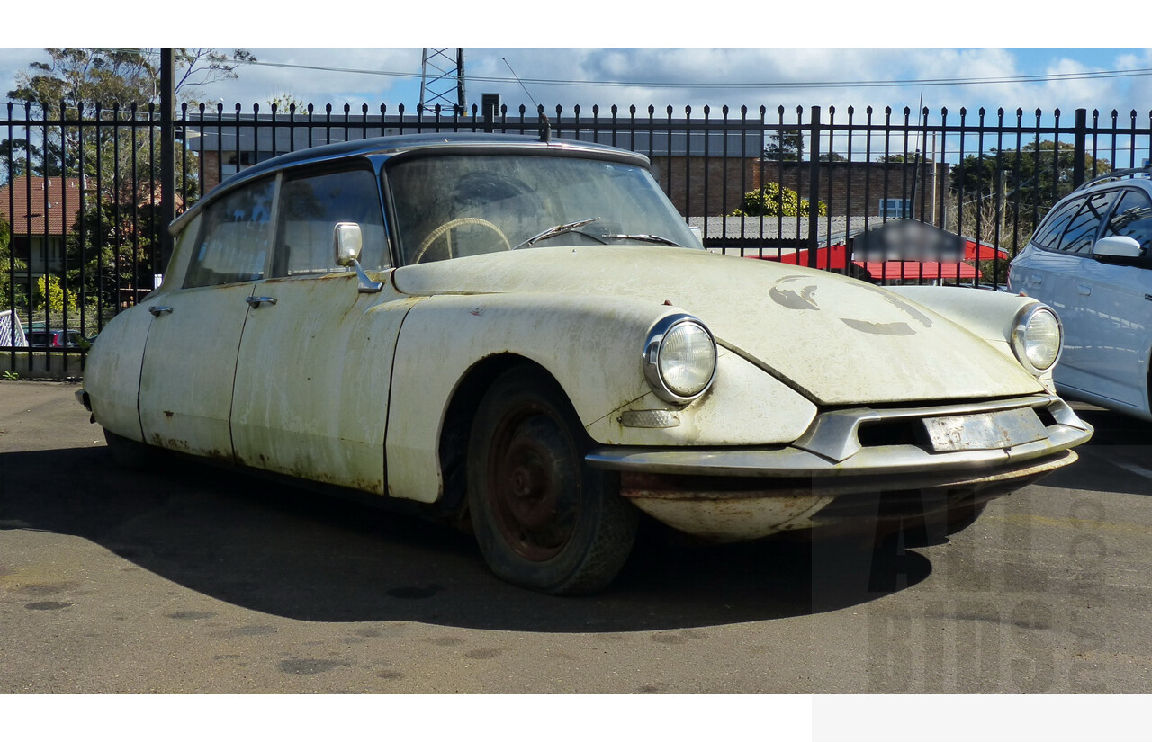 1958-1962 Citroen ID-19 4d Sedan White 2.0L - Very Rare Australian-Built Model