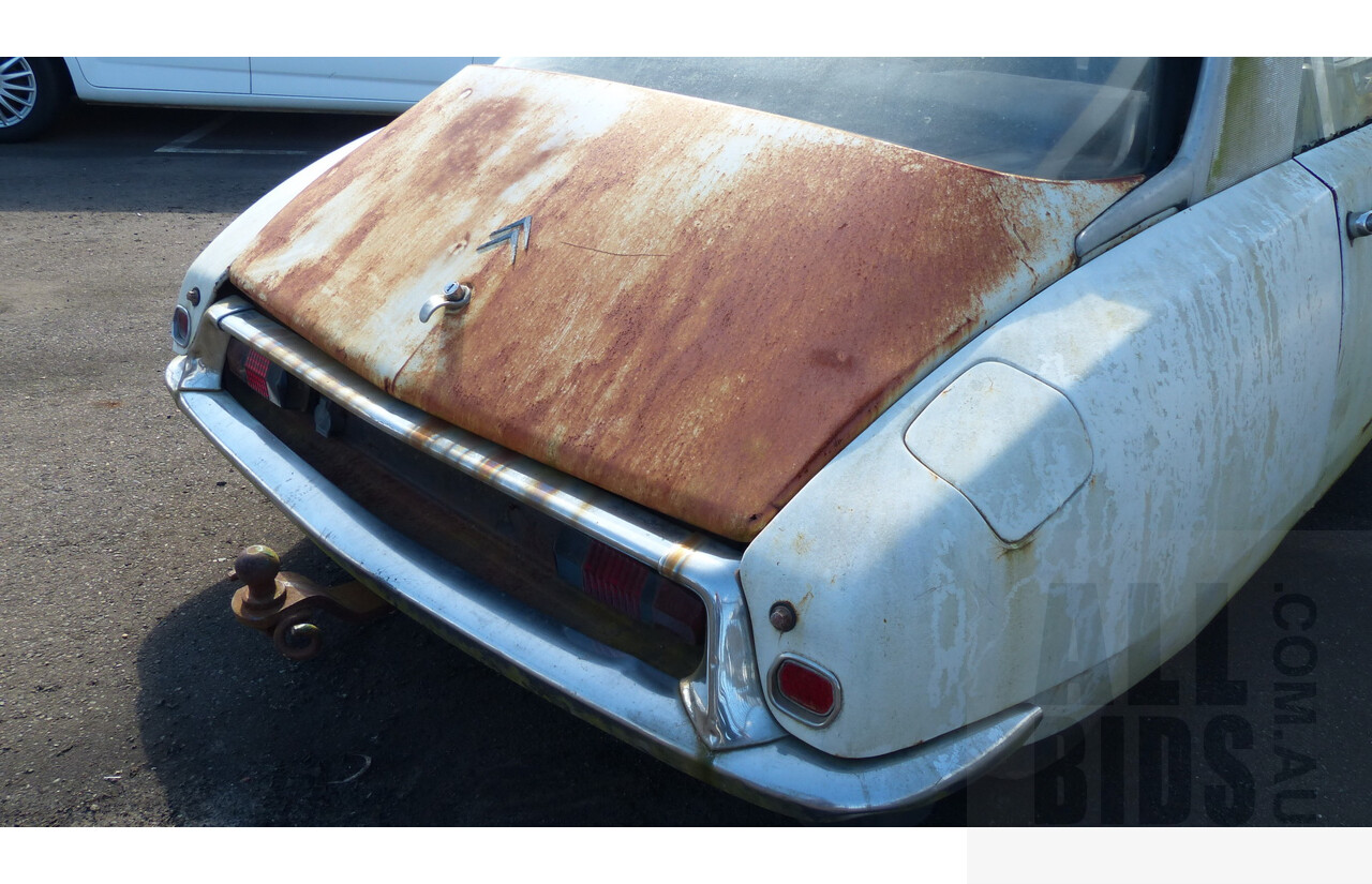 1958-1962 Citroen ID-19 4d Sedan White 2.0L - Very Rare Australian-Built Model