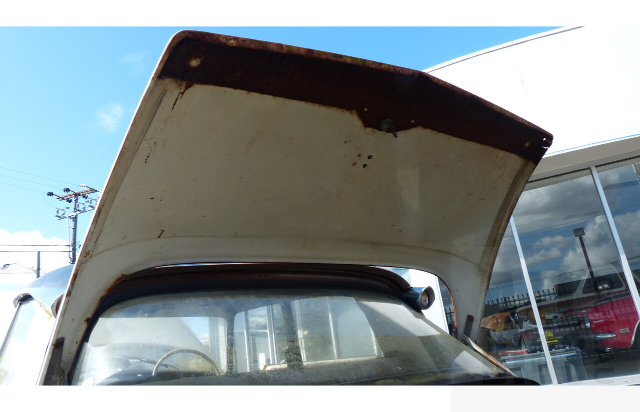 1958-1962 Citroen ID-19 4d Sedan White 2.0L - Very Rare Australian-Built Model