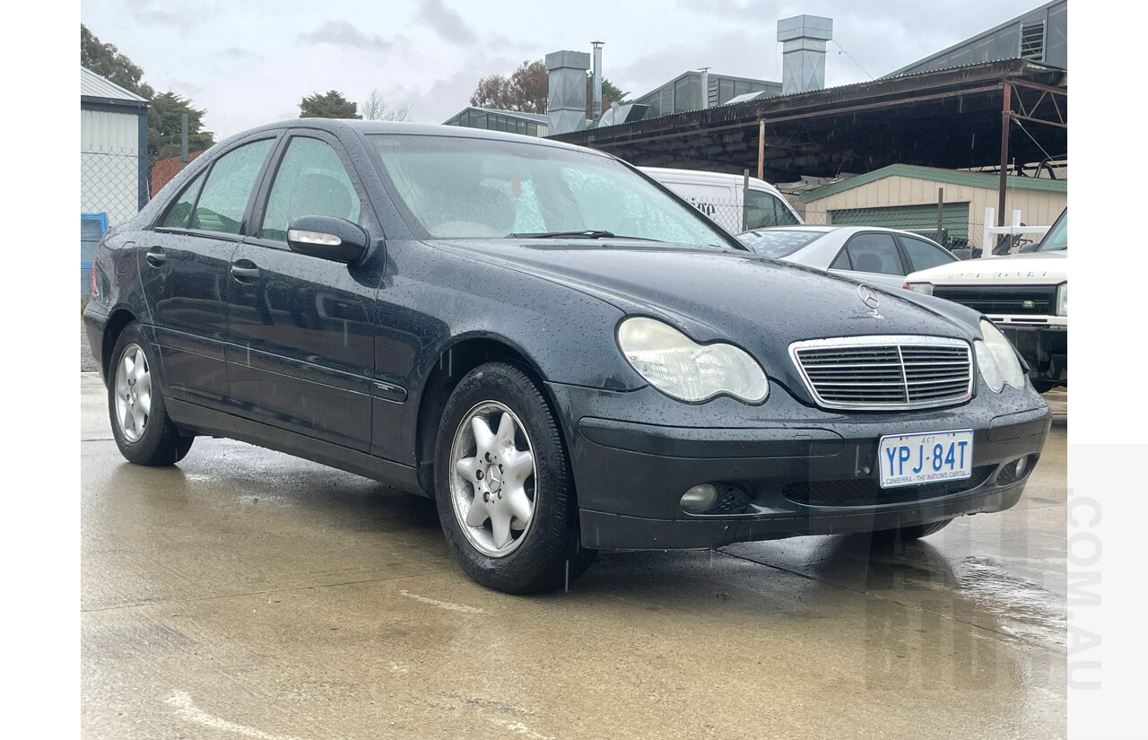 3/2002 Mercedes-Benz C180 Classic W203 4d Sedan Blue 2.0L