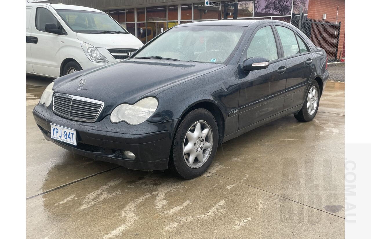 3/2002 Mercedes-Benz C180 Classic W203 4d Sedan Blue 2.0L