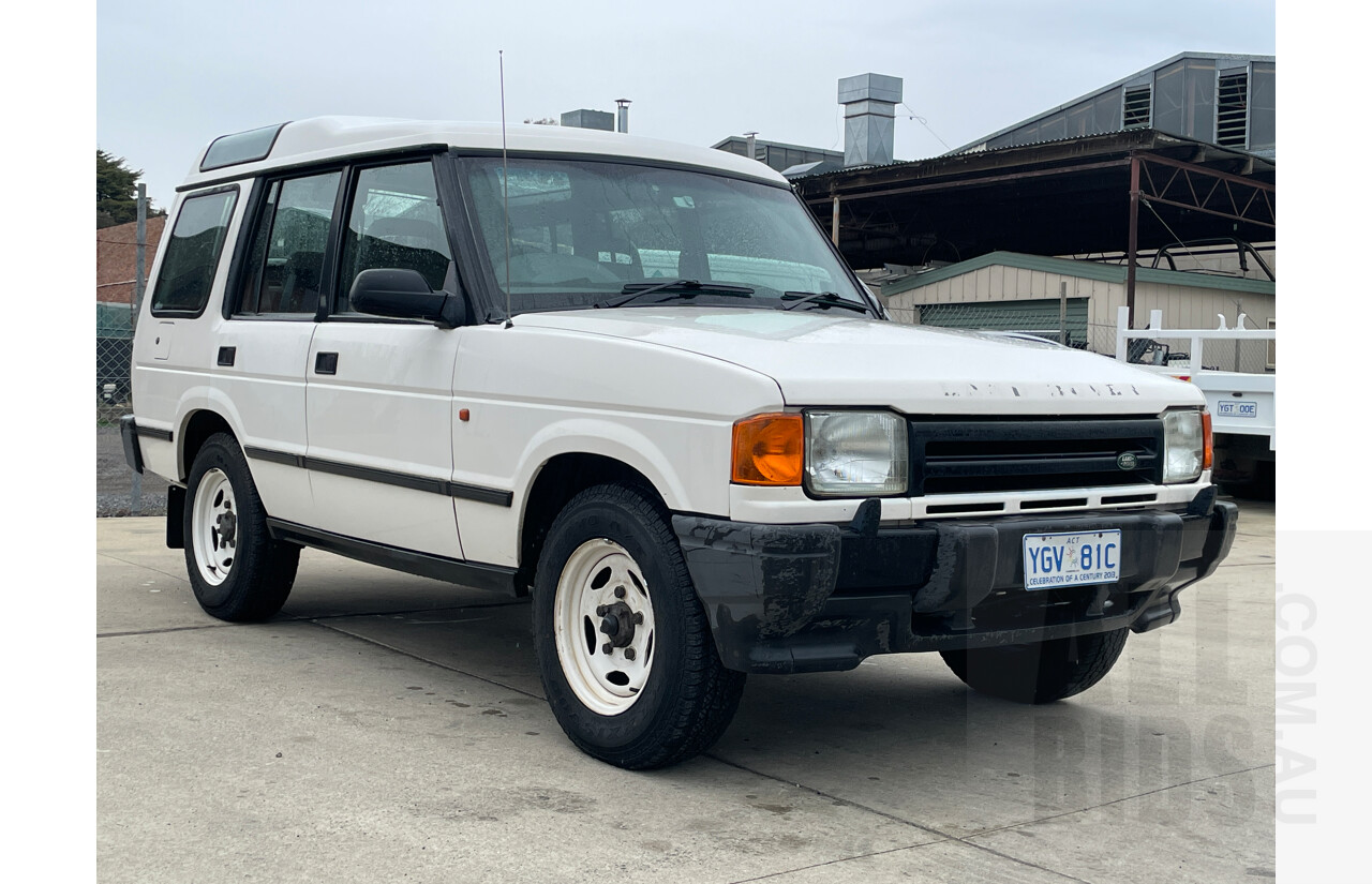 4/1995 Land Rover Discovery Tdi (4x4)  4d Wagon White 2.5L