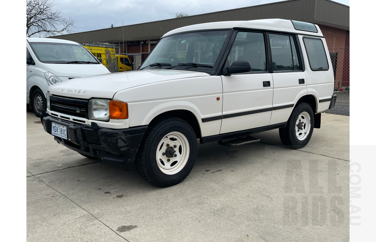4/1995 Land Rover Discovery Tdi (4x4)  4d Wagon White 2.5L