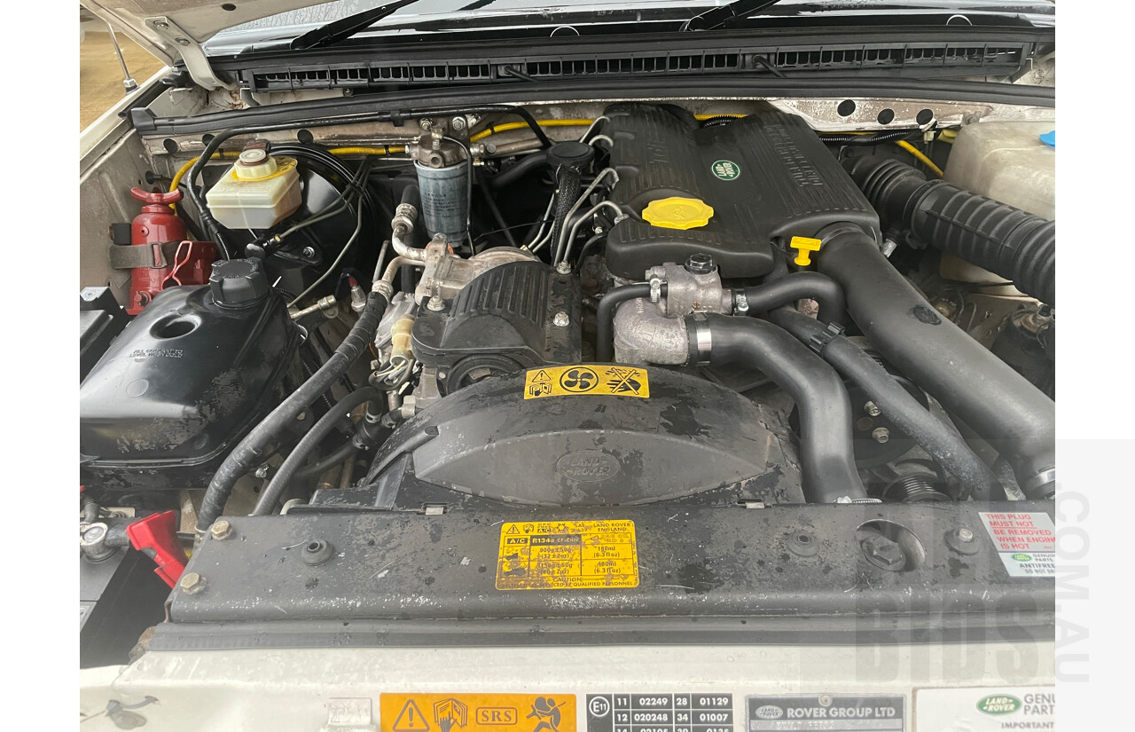 4/1995 Land Rover Discovery Tdi (4x4)  4d Wagon White 2.5L