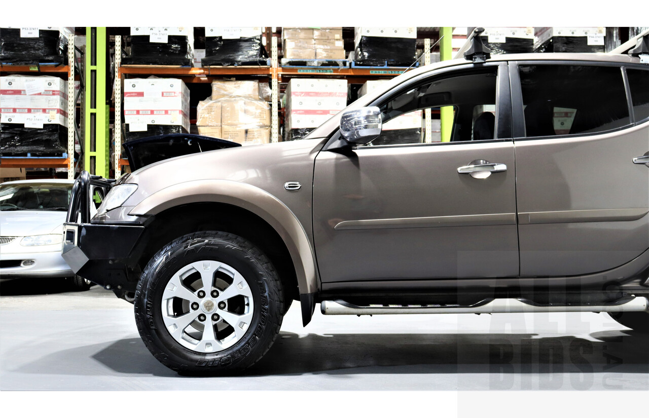2/2013 Mitsubishi Triton Glx-R (4x4) MN MY13 Double Cab Utility Grey 2.5L