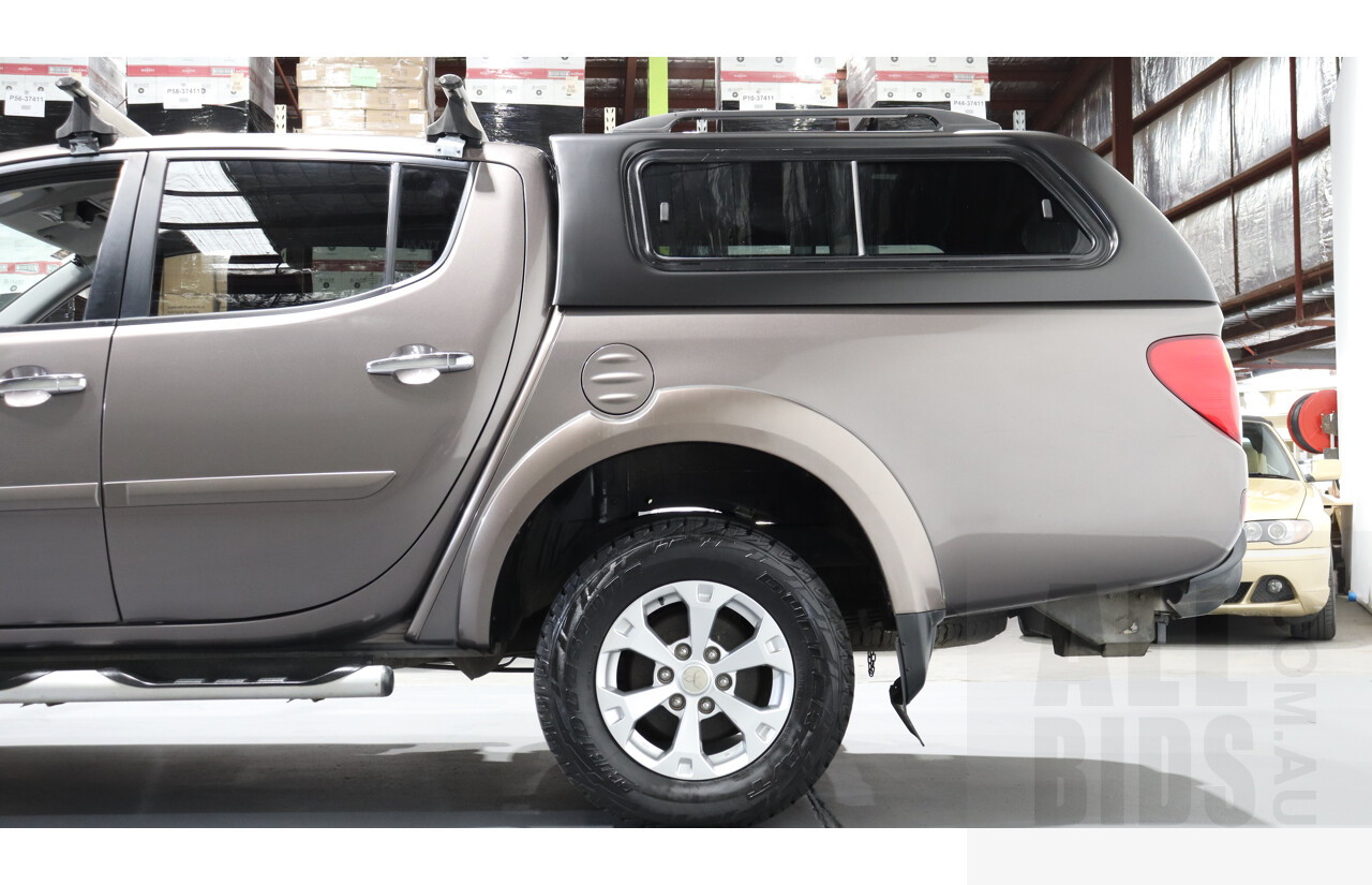 2/2013 Mitsubishi Triton Glx-R (4x4) MN MY13 Double Cab Utility Grey 2.5L
