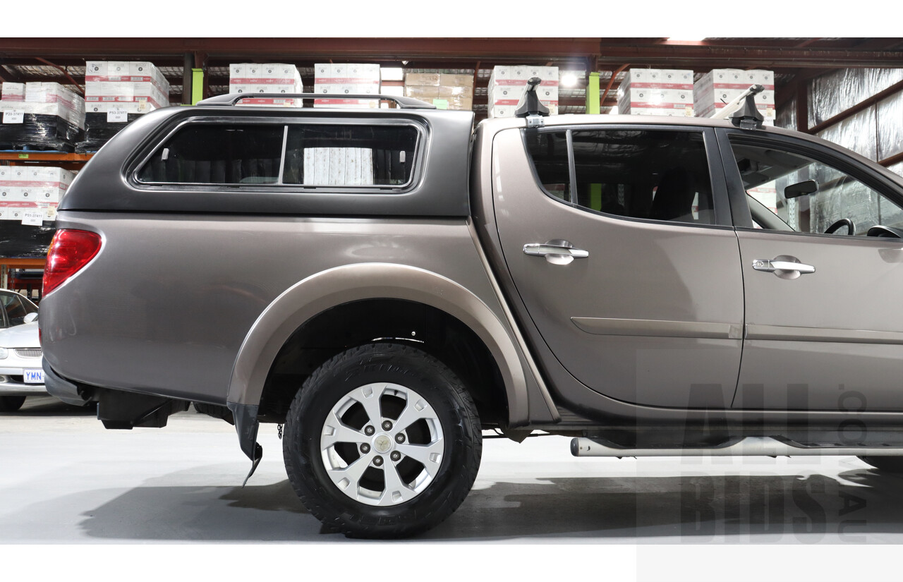 2/2013 Mitsubishi Triton Glx-R (4x4) MN MY13 Double Cab Utility Grey 2.5L