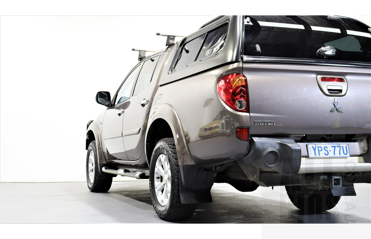 2/2013 Mitsubishi Triton Glx-R (4x4) MN MY13 Double Cab Utility Grey 2.5L